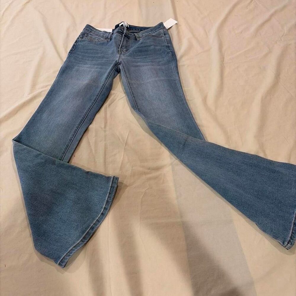 Bp Women's Blue and Navy Jeans